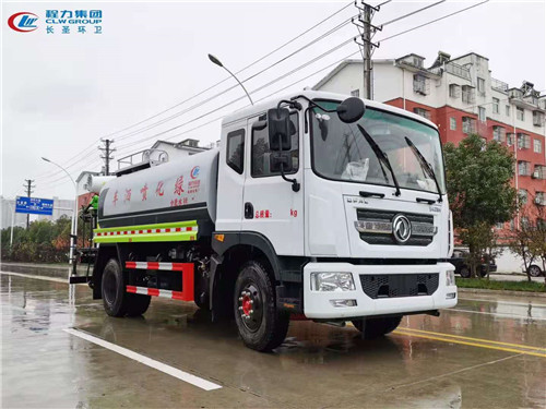 現(xiàn)車！現(xiàn)車！現(xiàn)車！東風(fēng)D9灑水車圖片參數(shù)介紹