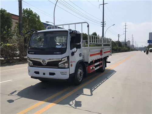 東風(fēng)福瑞卡52米氣瓶運(yùn)輸車 (5).jpg