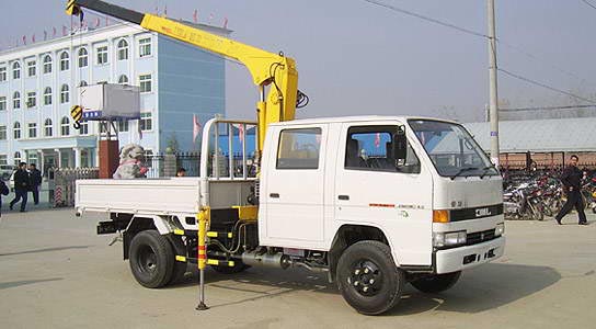 江鈴隨車起重運輸車