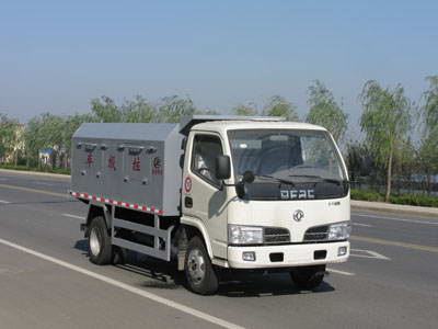 東風(fēng)小霸王6噸密封式垃圾車