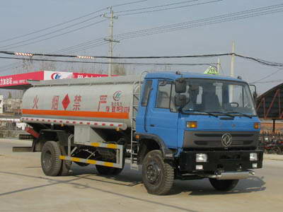 14方東風(fēng)153運(yùn)油車(chē)