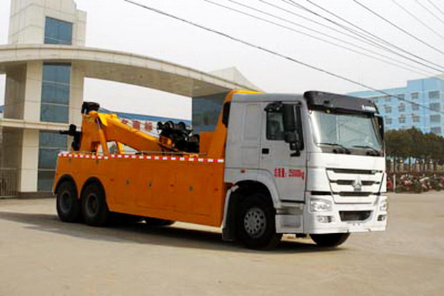 國(guó)四重汽王牌后雙橋清障車