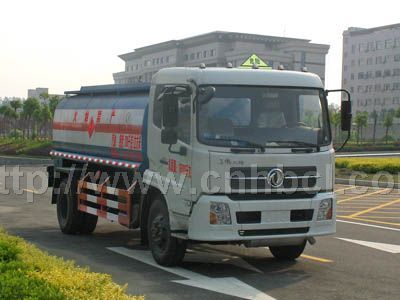 東風(fēng)天錦運油車15.4立方